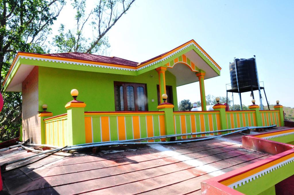 Akashadeepa Homestay Мадикери Экстерьер фото