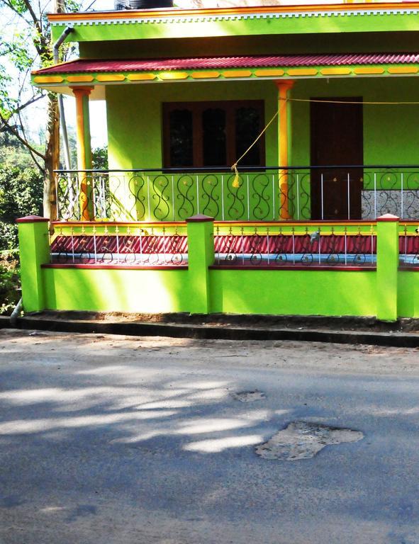 Akashadeepa Homestay Мадикери Номер фото