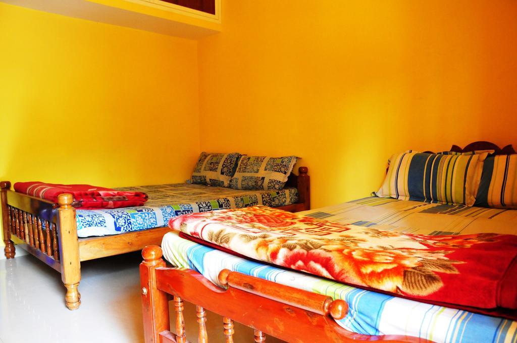 Akashadeepa Homestay Мадикери Номер фото
