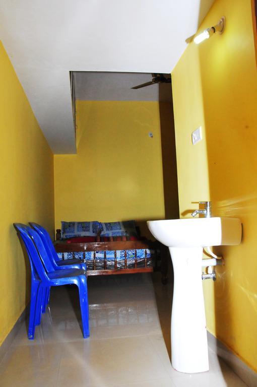 Akashadeepa Homestay Мадикери Номер фото