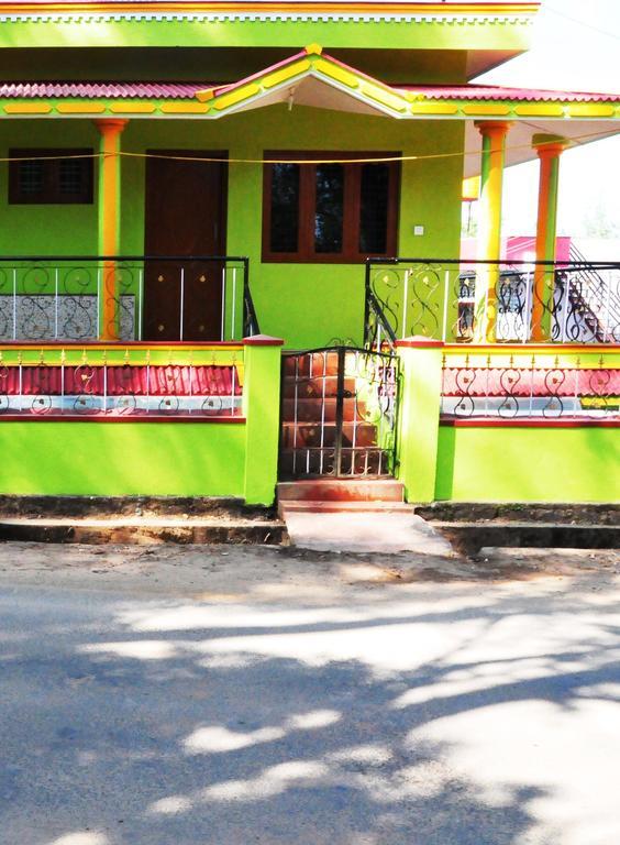 Akashadeepa Homestay Мадикери Номер фото
